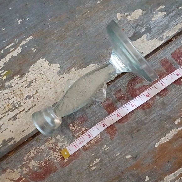 Pressed glass vintage figural fish candlestick holder 7" - Picture 9 of 11